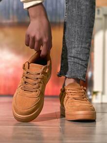 BAOLIANGXIONG Women's Autumn/Winter Skateboard Sneakers, Dual-Color Lace-Up Athletic Shoes