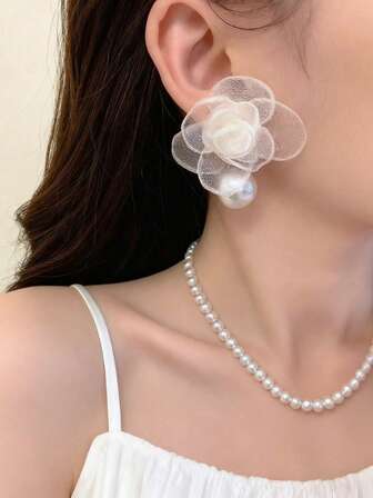 1 par de pendientes de flor de encaje con vibra de vacaciones, pendientes de perla falsa dulces y versátiles, joyería de oreja exagerada para mujeres