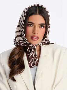 1条复古撞色真丝围巾，韩式印花拼接围巾，90x90厘米方形围巾披肩，防晒旅行两用 - 咖色 - 查看 1