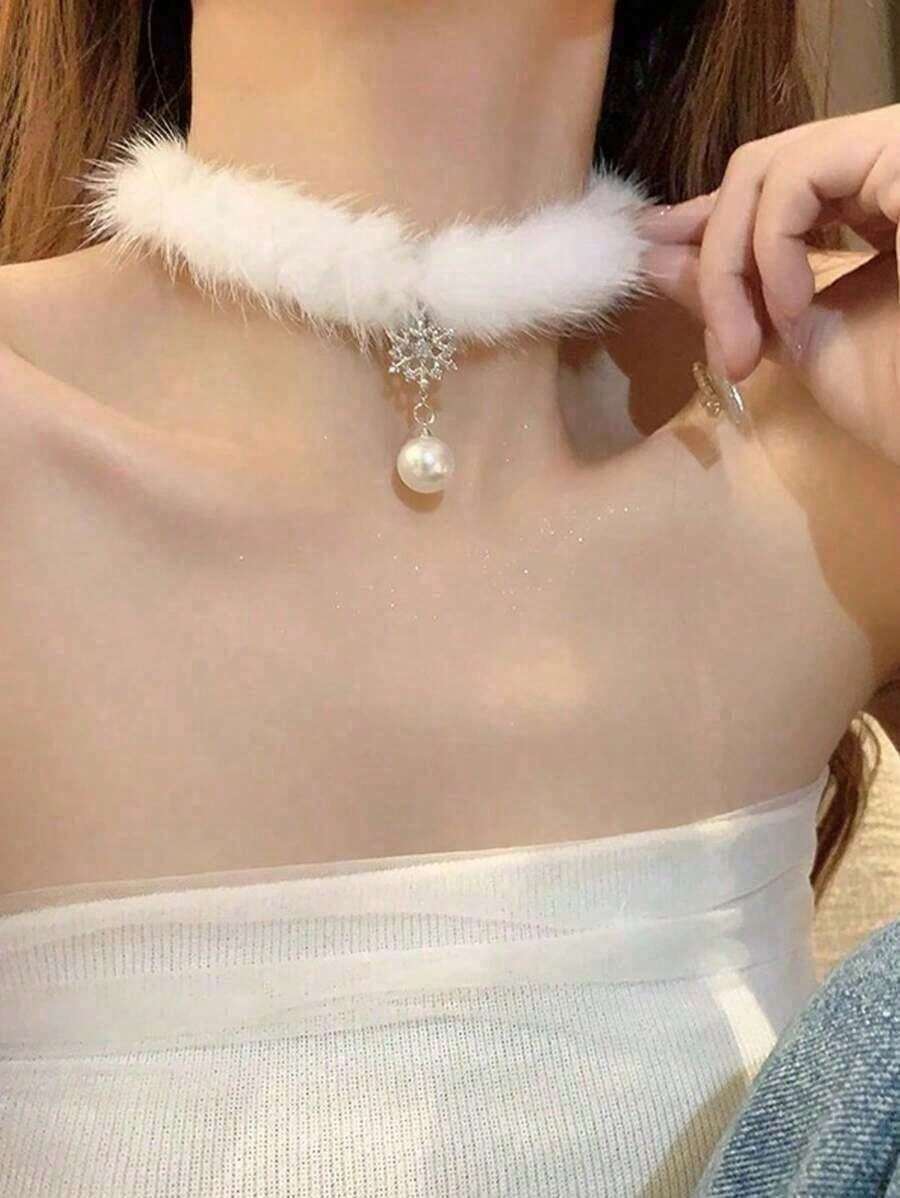 1pc Fashionable Fluffy Snowflake Christmas Neck Collar, Suitable For Women For Any Occasion - White - View 1