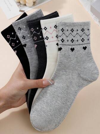 3 Pairs Women's Assorted Heart Pattern Socks, Comfortable Versatile For Everyday Wear, All Season
