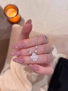 1pc Luxury Delicate Lucky Four-Leaf Clover White Mother-Of-Pearl Halo Super Shiny Cubic Zirconia Women Necklace - Essential For Daily Commute/Date Atmosphere/Valentine's Day Lucky Gift - Platinum - View 8