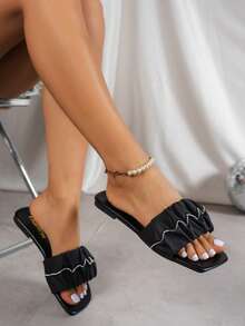 Sandal nữ thời trang mùa hè 2026 kiểu xếp ly hiệu ứng 3D đính đá lấp lánh, đế kim loại sang trọng, mũi vuông, kiểu dáng bệt, dễ xỏ, nhẹ và thoải mái, dễ phối đồ, phù hợp cho ở nhà, dã ngoại xuân/hè, kỳ nghỉ đồng quê, phong cách đường phố, tiệc tùng, đi biển. - màu đen - Xem 4