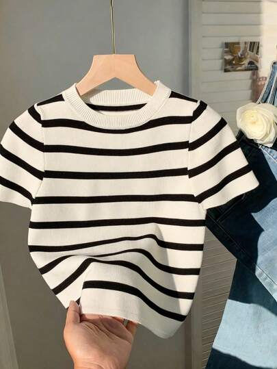 Top tejido crop con patrón de rayas