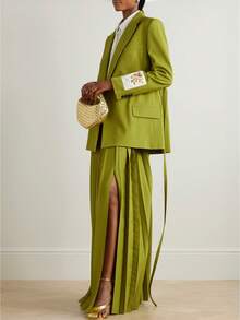 GLOURI Women's Olive Green Belted Blazer & Pleated Maxi Skirt Set - Tie-Waist Design & Embroidered Cuff Detail | Elegant High-End Style For Luxury Dinners, Fashion Gatherings & Sophisticated Events For Refined Glamorous Looks - 綠色 - 查看 9