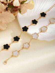2pcs/Set Classic Black & White Clover Design Bracelet Set