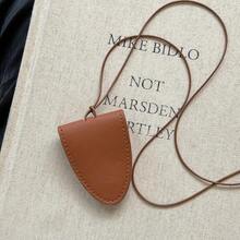 A Minimalist Outfit With A Unique Shape, Fashion Accessories, Neck Hanging Mini Bag, Exquisite Design Mini Crescent Bag Necklace For Women - 14#項鍊-咖色 - 查看 5