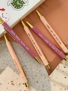 Caneta Esferográfica Divertida, Tinta Preta, Ponta Média de 1,0 mm, Presente de Escritório para Colegas, Caneta Personalizada com Citações e Discursos Brilhantes e Interessantes, Presente do Dia dos Namorados - Multicolorido - Visão 3