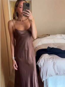 优雅无袖吊带伴娘礼服，露背长款设计，采用略带弹性的梭织面料制成。 - 棕色 - 查看 5