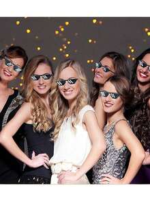 8 أكواب موزاييك، مناسبة للحفلات والأعراس وفن البكسل والمناسبات الممتعة الأخرى؛ لوازم حفلة هاواي. - أبيض وأسود - مشاهدة 4