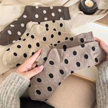 5 Pairs Women's Mid-Calf Socks, Polka Dot Contrast Color Pattern, Sweet & Fashionable, Ins Style High-Top Socks, Lightweight Breathable Comfortable, Moisture-Wicking, Suitable For Sports, Casual And Streetwear, Spring/Autumn