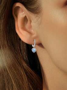 925纯银镶嵌立方氧化锆心形吊坠耳环，低过敏性，优雅女士耳环，日常佩戴，生日礼物 - 銀色 - 查看 2