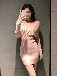 [Y6Y] 女士氛围感粉色露肩修身针织V领露背条纹性感连衣裙，适合春季穿着 - 粉色 - 查看 11