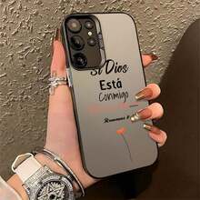 Funda para teléfono con diseño "Dios Conmigo Siempre" compatible con iPhone 16, 15, 14 Pro Max, 13, 12, 11, XR y XS Plus. Fabricada en silicona TPU, ofrece protección contra golpes y caídas, además de una excelente sensación al tacto. Es el regalo ideal para familiares, amigos y seres queridos. - Negro - Ver 1