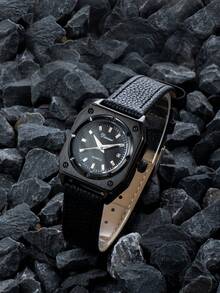 1件男士优雅日常百搭通勤方形表盘腕表，适合所有季节 - 黑色 - 查看 1