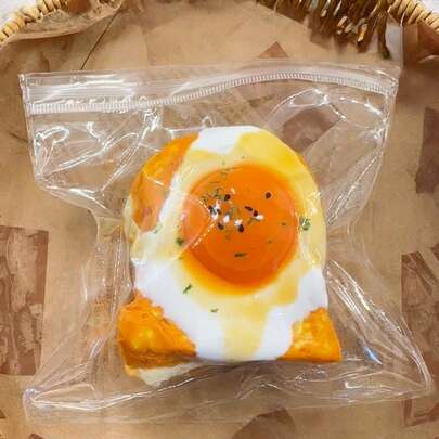 三层煎蛋酱吐司挤压玩具，硅胶材质，超柔软慢回弹减压