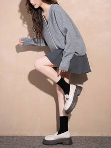 Alicedudu Women's Spring Minimalist Style Delicate Embroidery Design V-Neck Cardigan Sweater - Grey - View 4