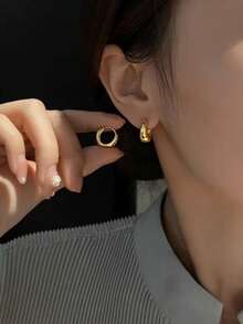 1 Đôi bông tai vòng hình giọt nước kiểu cổ điển mạ vàng 18K, bông tai tối giản bằng thép titan nhẹ dành cho nữ - Vàng - Xem 5