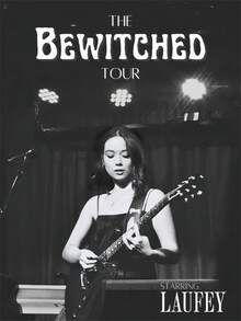 1幅歌手L-LaufeyS的高清无框艺术海报，适合家居客厅、卧室、酒吧等场所。精美的装饰品，是卧室、客厅或走廊墙面装饰、冬季装饰或房间装饰的理想之选，也适合作为生日或毕业礼物。 - 彩色 - 查看 14