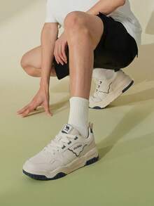 CAMEL CROWN 男士休闲运动鞋，透气减震户外休闲运动鞋，适合春夏穿着 - 象牙白/復古藍 - 查看 2