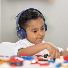BuddyPhones POP Fun - Auriculares Bluetooth limitadores de volumen para s modo de escucha SafeAudio 85/94 dB 24 horas de duración de la batería auriculares plegables inalámbricos en la oreja - Niños de todas las edades+Azul - Ver 4