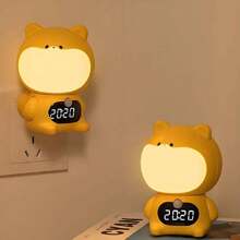 LED Lámpara Noche y Reloj,Luz Nocturna para Despertar con Control Remoto para Dormitorios de Niños, Temporizador,Brillo Ajustable,3 Colors,350° Rotación,Sensor Corporal,Regalo para Niños (Cubs),37367953 - Granate - Ver 1
