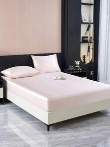 2/3件套纯色婴儿粉缎面床笠套装，仿丝绸质感，含1个床笠和1/2个枕套（不含枕芯），现代柔软床上用品套装，适用于家用特大号、大号、标准双人床、单人床等多种尺寸，床笠深度可达11.8英寸，透气防皱，提升睡眠质量，可机洗。