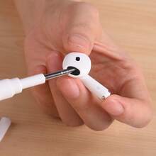 حافظة واقية من الجيل الثالث + فرشاة تنظيف، تحمي سماعات الأذن بفعالية، فرشاة التنظيف تزيل الأوساخ، فتحات دقيقة للشحن والفتح/الإغلاق - الأسود - مشاهدة 5