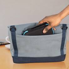 Funda protectora rígida portátil de viaje para consolas 3DS XL con ranuras para juegos y bolsillo con cierre, azul sobre negro - Azul y negro - Ver 6