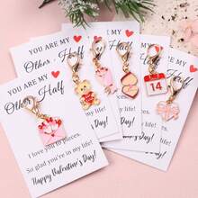 12件套独特魅力情人节礼盒套装，时尚男女通用包包配件，情人节元素钥匙扣，浪漫情人节贺卡，口袋小饰品，口袋拥抱卡，卡片——“你是我的另一半”。情人节纪念礼物和派对装饰礼品。情人节快乐礼盒套装，送给丈夫、妻子、男友、女友和爱人的礼物，表达你的爱意。 - 彩色 - 查看 10