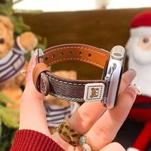 Herbst/Winter Mode kariertes Uhrenarmband, mit Weihnachtselementen angereichert, neujahrsrote und grüne Farbe, kariertes Atmosphärendesign, retro hochwertig, voller Vitalität und jugendlichem Geist. Passend für 38mm, 40mm, 41mm, 42mm, 44mm, 45mm und 49mm Bänder, kompatibel mit Apple 11/10/9/8/7/6/4/3/2/1 SE Ultra Series Smartwatches, süßer Bär kariertes Armband für Frauen, Smartwatch Ersatz Schmuckzubehör Schnallengurt