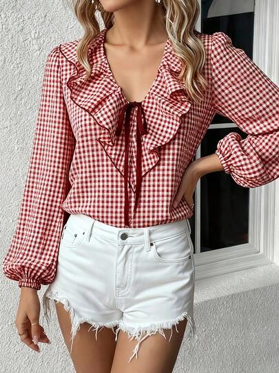 Top à manches longues de style coréen doux, motif rouge et blanc rétro français, avec décoration de nœud à volants et col en V, pour les déplacements quotidiens, les sorties décontractées entre amis, les courses. Confortable et polyvalent pour toutes les saisons, idéal pour le printemps.