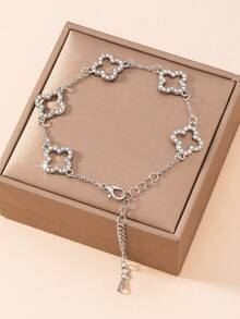 1pc Fashionable Lucky Hollow Rhinestone Clover Classic Versatile Perfect Gift - Silver Diamond-encrusted Openwork - View 3