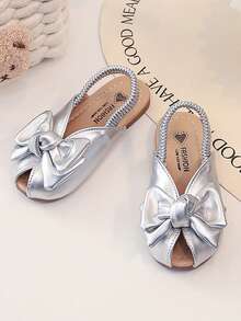 1 Pair Girls' Fashion Flat Sandals, Casual Indoor/Outdoor Shoes, Princess Style With Bow Decor, Versatile For Party & Daily Wear - Silver - View 4