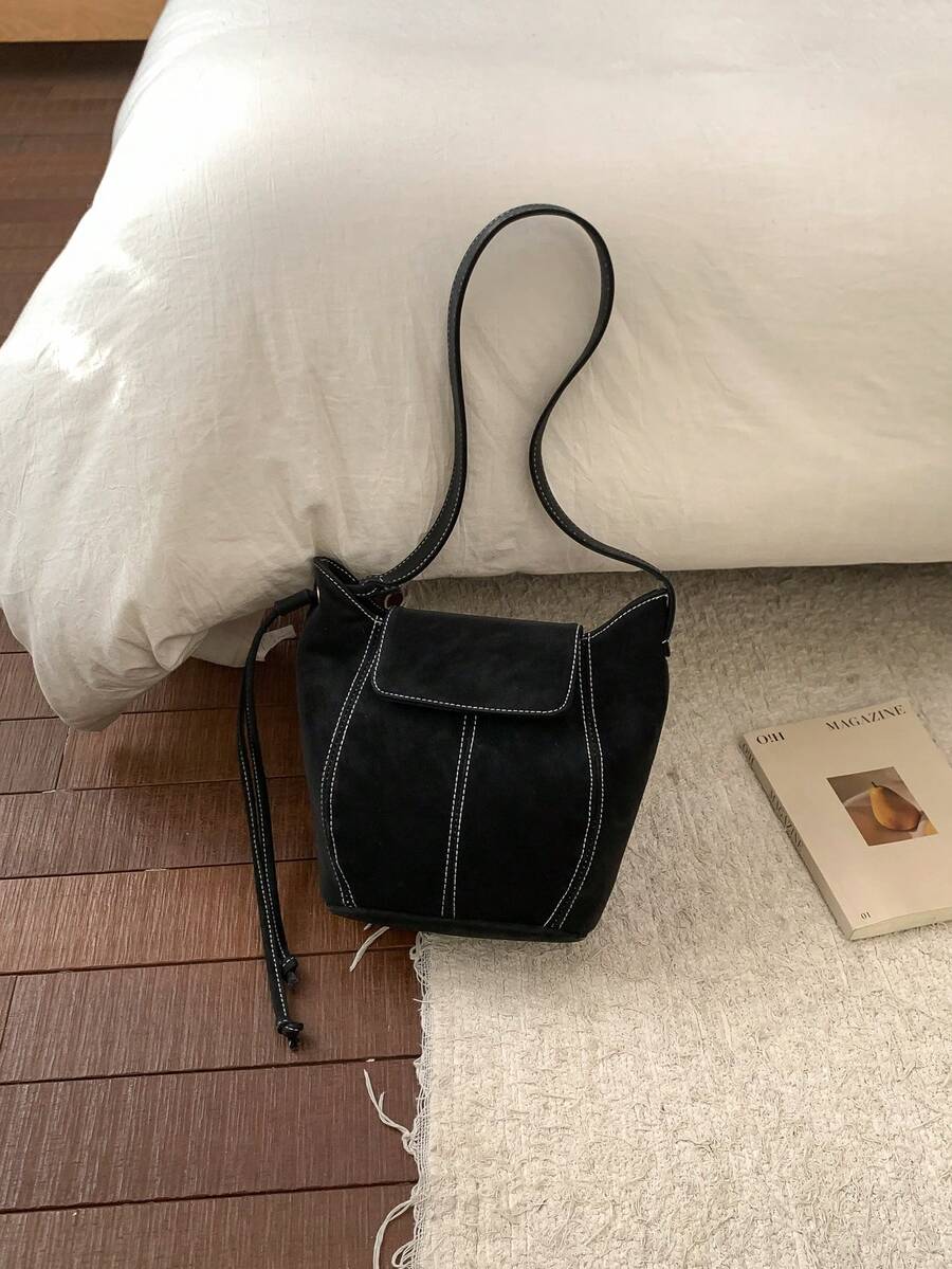 1pc Girls' Solid Color PU Flap Closure Fashion Shoulder Bag, Suitable For Everyday Use In Autumn/Winter - Black - View 1