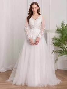 2026 Elegant Ivory Lace A-Line Long Sleeve V-Neck Floral Lace Wedding Dress, Long Bridal Gown Spring - Beige - View 4