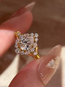 1枚不锈钢复古锆石微镶戒指，精致小钻戒指，独特开口设计，轻盈奢华，女士适用。 - 水滴鑲鑽戒指 - 查看 2