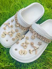 Conjunto de 20 peças de sapatos de jardim DIY com pérolas, strass, ursos e aviões. Acessórios para sapatos com fivela de corrente dourada com strass e flores removíveis. Ideal para sandálias, sapatos vazados, presentes de Natal e para todas as estações. - Ouro - Ver 8