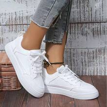 2026 New Style Women's White Shoes, Low-Top Lace-Up Sneakers, Casual Sports Shoes, Simple And Versatile Women's Shoes, Low-Top Flats, Fashionable White Shoes, Daily Wear Women's Shoes, Breathable Sneakers - 白色 - 查看 2
