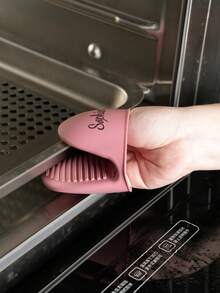 2PCS Personalized Customization Name Mini Silicone Oven Gloves Heat Resistant Non-Slip Kids Cooking Baking Kitchen Accessory Potholders Protective Mitts - Multicolor - View 10