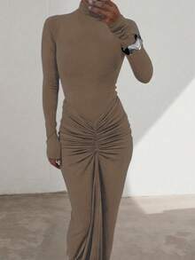 Elegant Women High Neck Fitted Maxi Dress | Pleated Details, High Slit Hem | Suitable For New Year Celebrations And Formal Dinners | 2026 Fashionable Office Party Attire | Retro Vintage Chic Party Dress | Valentine Outfits For Women - 駝色 - 查看 9