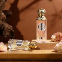 3件套香氛礼盒，帝王谷系列无焰香氛精油，清新舒缓，清新空气，花果香型，25毫升*3。高档礼品，品质上乘，质地优良，是消除异味和提升香气的理想之选。 - 多樣化香型 - 查看 5