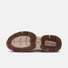 Men's JORDAN TRUNNER O/S Casual Sports Shoes, Low-Top IQ1113-162 - Brown - View 3