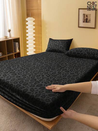 1 st svart leopardmönstrat dra-på-lakan, madrasskydd med trädgrenar, alla hjärtans dag-madrassöverdrag för säng, lakan, mjukt och andningsbart, för alla storlekar - twin, full, king, queen size lakan djupa fickor upp till 11,8 tum