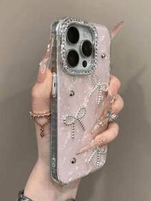 时尚可爱3D蝴蝶结、银色珠子、激光爱心、贝壳图案水钻镶边手机壳,兼容 17 Pro Max、17 Pro、16 Pro Max、16、15、14、13、12 Pro Max、16、15、14 Plus、11,奢华不对称波浪形摄像头保护壳,理想的情人节礼物 - 粉色 - 查看 6