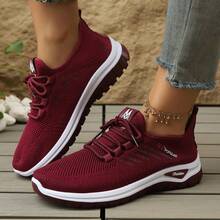 Tênis Esportivos Casuais Femininos Novos, Confortáveis e Respiráveis com Padrão de Escama de Peixe, Modelo Baixo com Cadarço e Logo Lateral em Tela, Adequado para Esportes, Outdoor, Corrida, Caminhada e Uso Diário - Vermelho - Visão 3