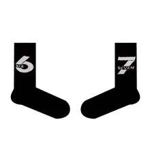 一双全新黑色袜子，印有趣味数字67图案，复古嘻哈风格，创意独特休闲中筒袜，男女皆宜的情侣袜，生日派对/节日/情人节礼物 - 彩色 - 查看 4