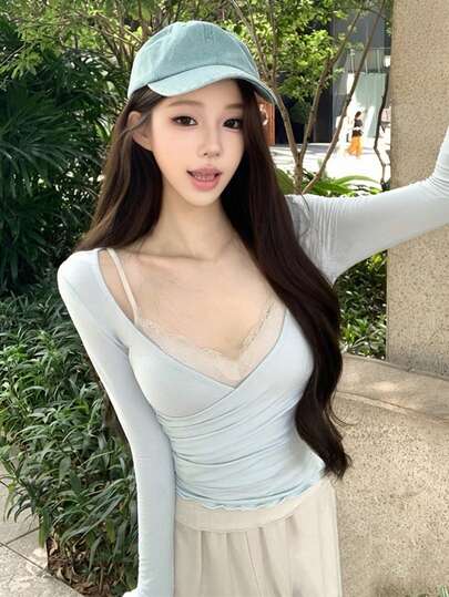 2件套女士V领长袖T恤和吊带背心叠穿上衣，秋冬季