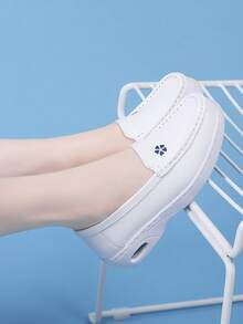 Damskie płaskie buty wsuwane, buty pielęgniarskie, białe trampki w stylu szkolnym, buty robocze w jednolitym kolorze, miękkie, antypoślizgowe, wytrzymałe, minimalistyczne mokasyny, superlekkie, codzienne buty sportowe - Niebieski - Zobacz 3