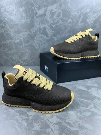 Zapatillas casuales aisladas para invierno para hombres con suelas con patrones, zapatillas de entrenamiento con suela gruesa de moda, botas versátiles y ligeras con estilo británico retro, antideslizantes y cómodas (patrón de relieve aleatorio irregular en la parte superior)